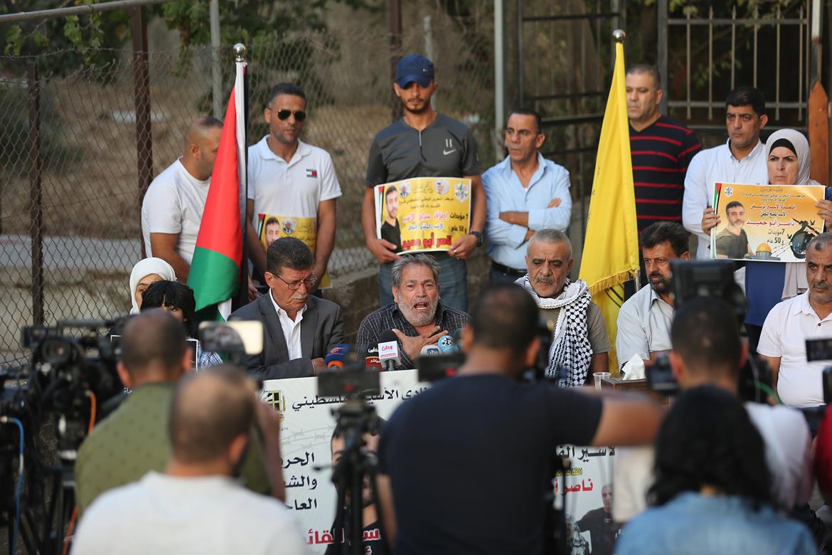 جانب من المؤتمر الصحفي حول حالة الأسير ناصر أبو حميد. (تصوير محمد أبو زيد/وفا)